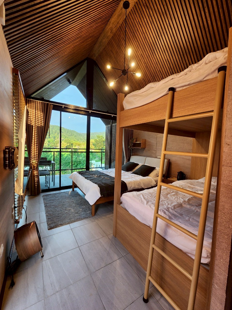 LINE_ALBUM_ห้องพักใหม่_250508_38